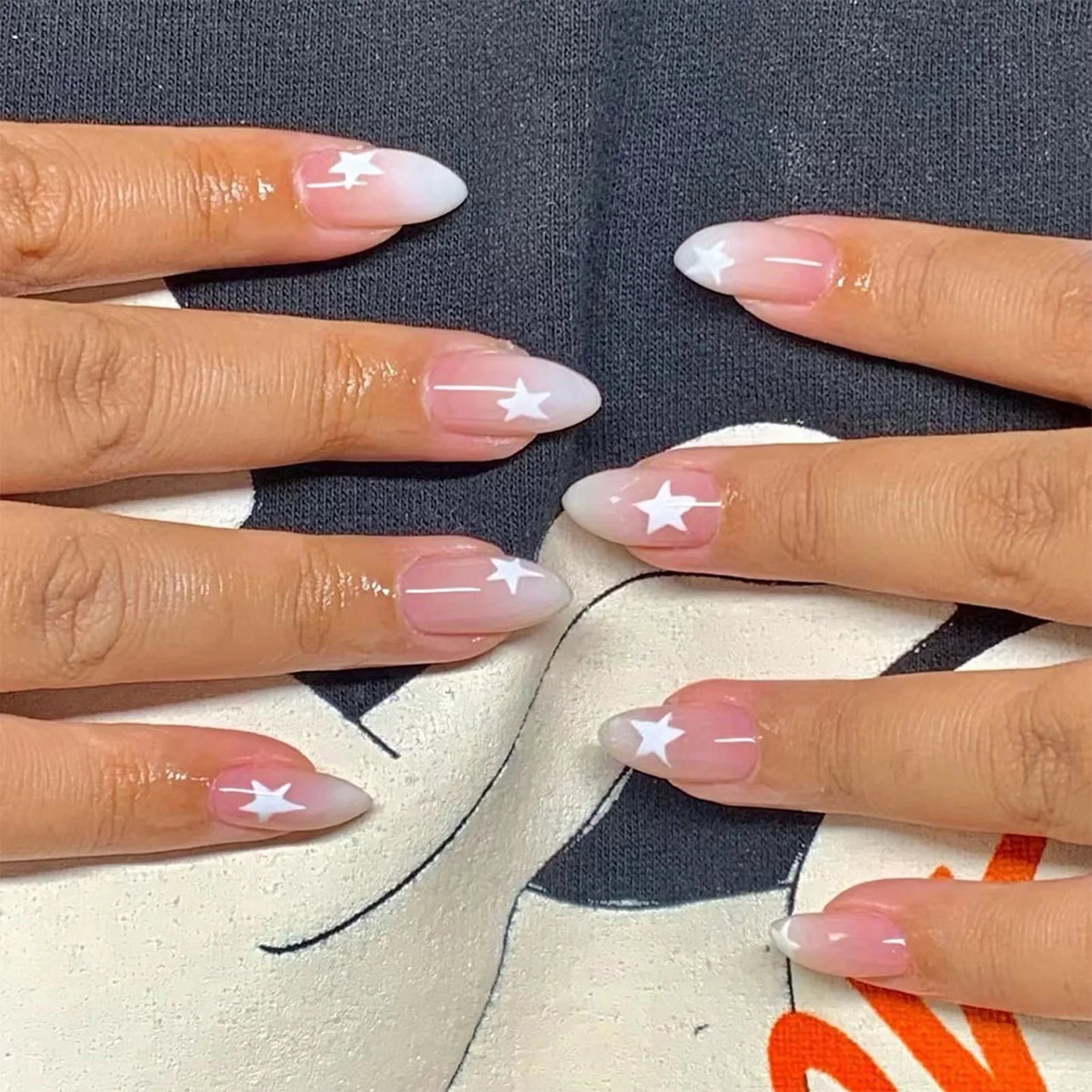 24pcs Vintage Burgundy Fake Nails Medium Length Almond Press On Round Head False Nails Art Decortaion Full Artificial Nail Tips